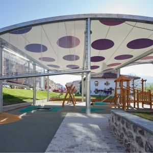 Tensioned structure with Clausa curtains